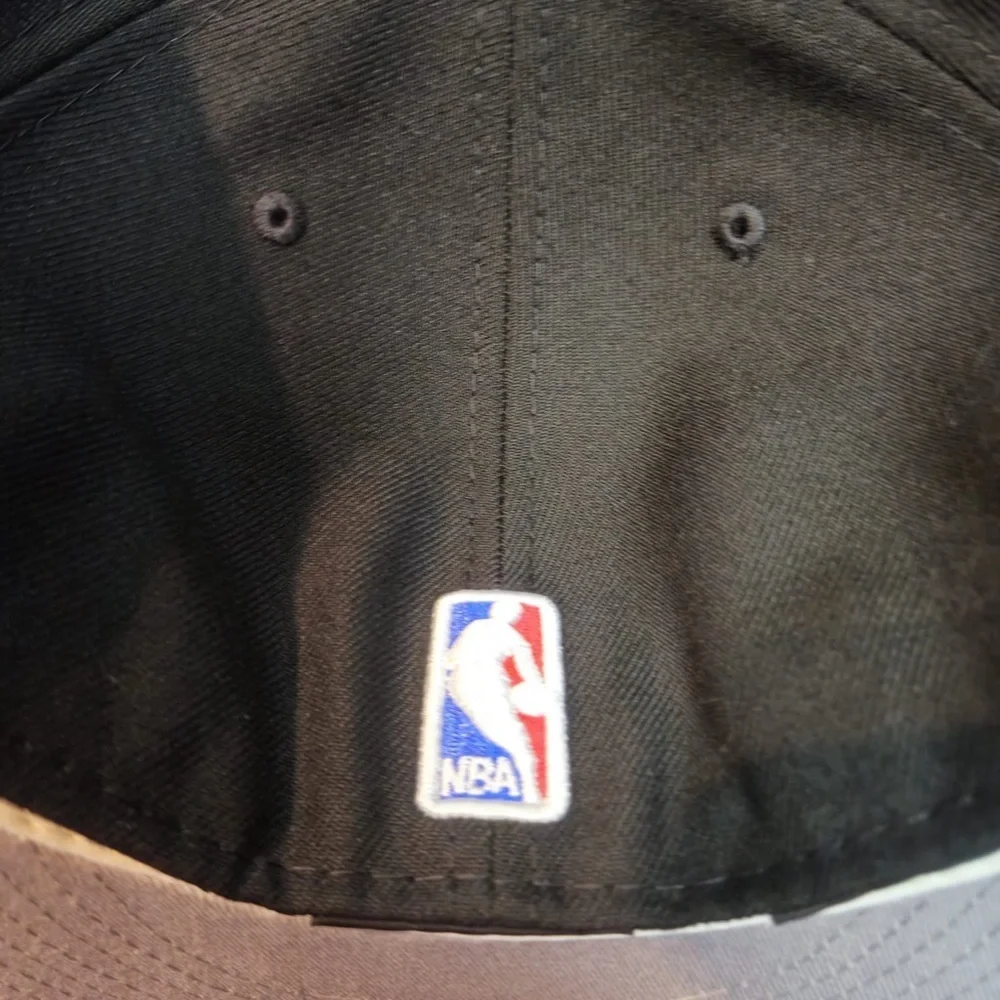 Sz 7 1/8 lakers fitted cap black